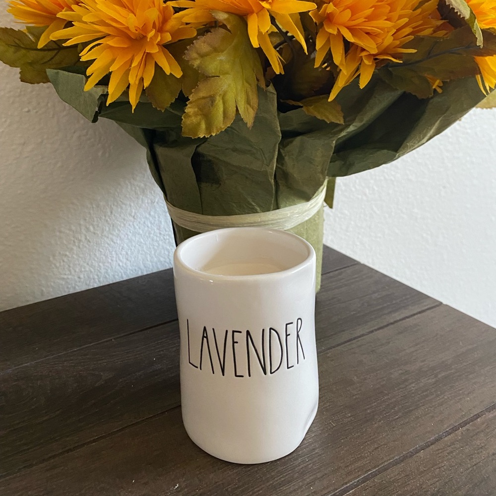 Rae Dunn candle